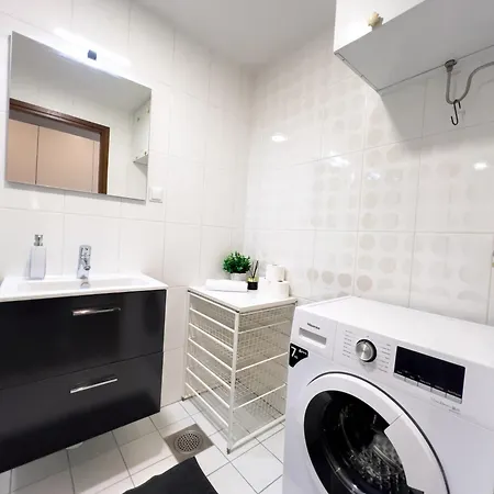 13th Floor Cityview Luxury * تالين